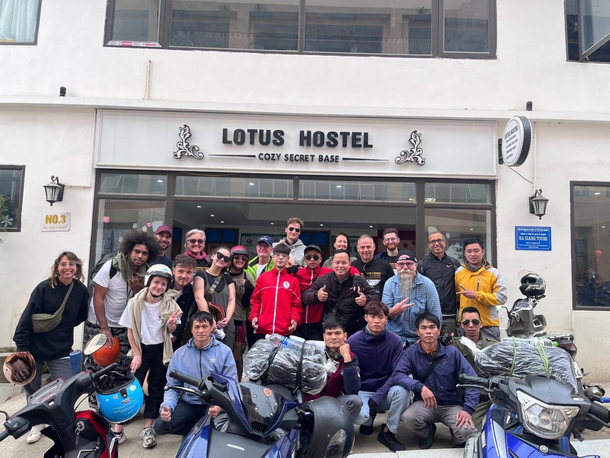 Ha Giang Lotus Hostel Motorbikes Tours Εξωτερικό φωτογραφία